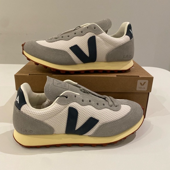 Veja Rio Branco Alveomesh Sneaker in Gravel/Nautico sz 38EU/7US New in Box - Picture 4 of 7